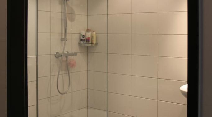 Dusche Mietappartement Klinikum Villingen-Schwenningen