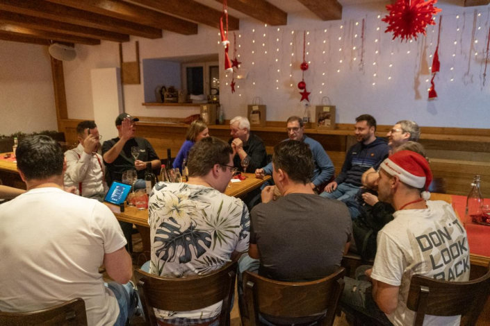 Rebholz Weihnachtsfeier 2025 – Ausklang in der Zehntscheuer Rebholz Weihnachtsfeier 2025 - Ausklang in der Zehntscheuer