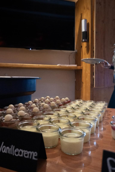 Rebholz Weihnachtsfeier 2025 – Bildausschnitt Nachtischbuffet Rebholz Weihnachtsfeier 2025 - Bildausschnitt Nachtischbuffet