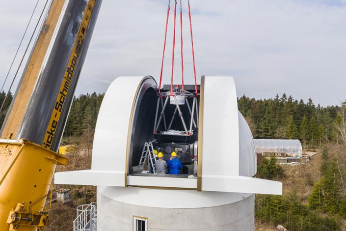 Baustelle Observatorium Empfingen - Montage des Telekops