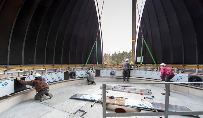Baustelle Observatorium Empfingen - Montage der Kuppel